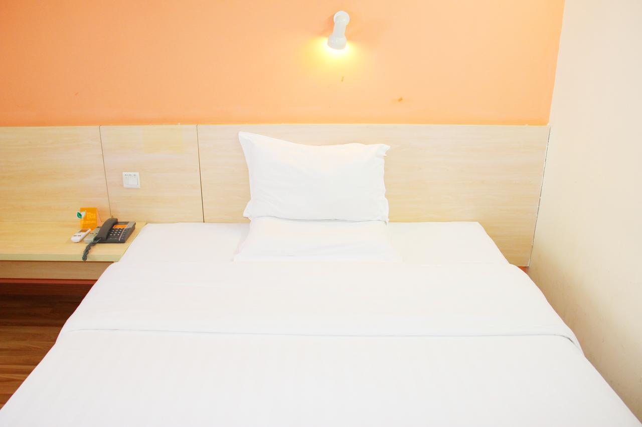 7Days Inn Shanghai Yichuan Road Xangai Exterior foto